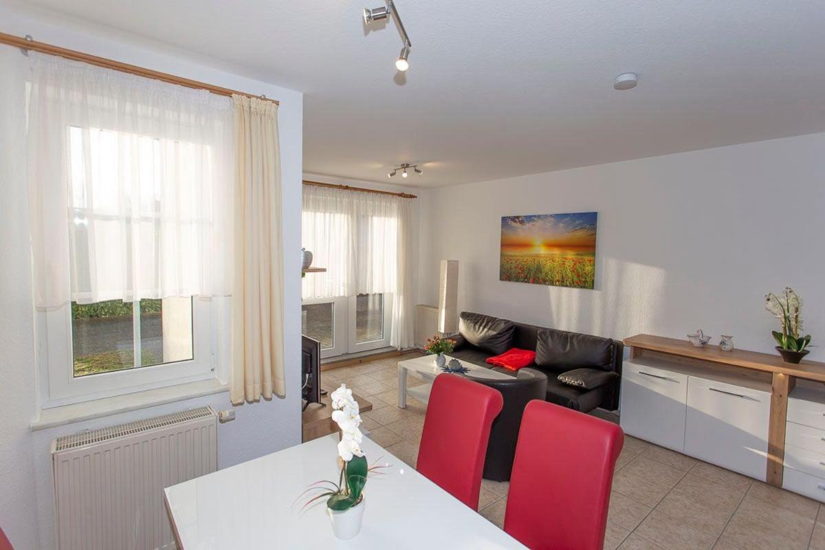 Haus Dornroeschen 45107 Appartement Goehren  Buitenkant foto