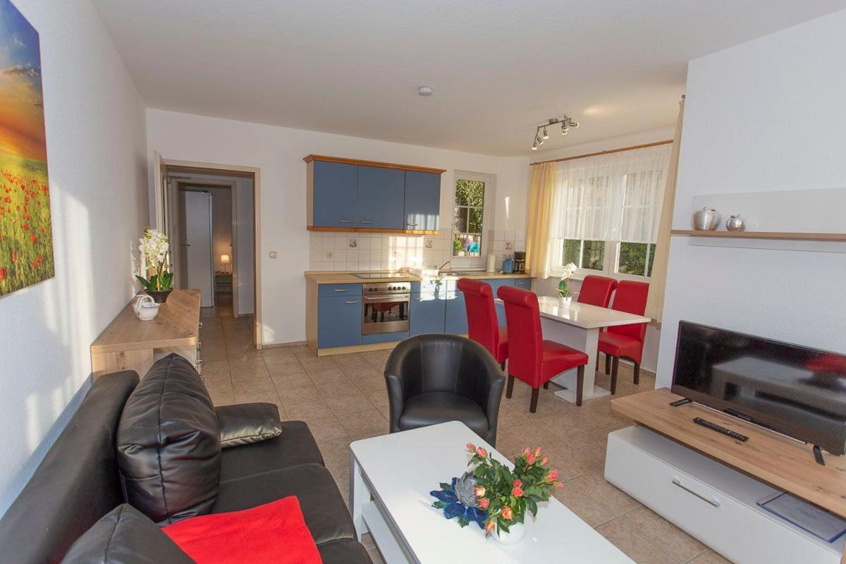 Haus Dornroeschen 45107 Appartement Goehren  Buitenkant foto