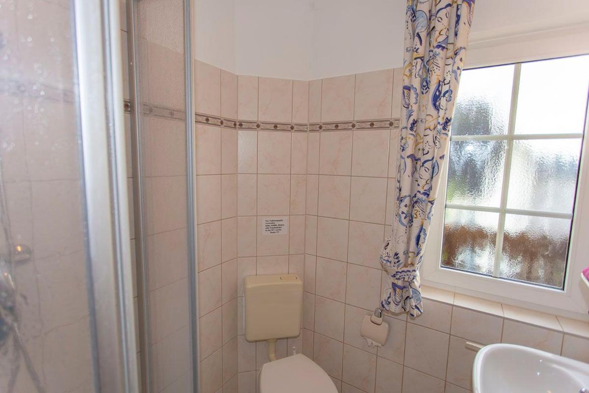 Haus Dornroeschen 45107 Appartement Goehren  Buitenkant foto